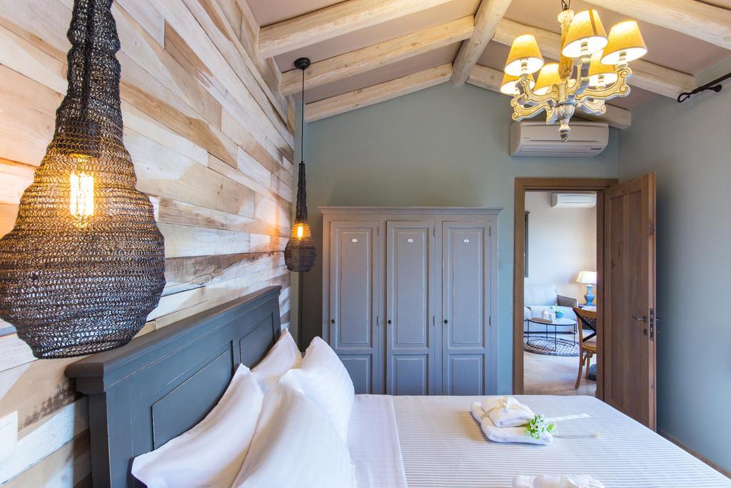 By The Sea Luxury Suites Thásos Exterior foto