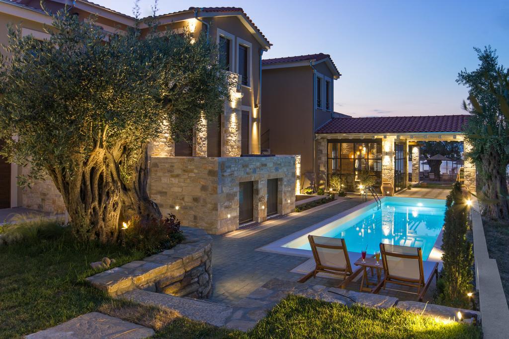 By The Sea Luxury Suites Thásos Exterior foto